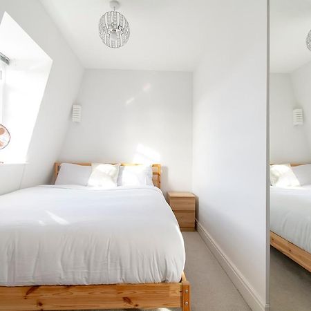 Modern 1 Bed Flat 2 Mins Walk From Restaurants Bars Clubs & Beach! Wow! Appartement Bournemouth Buitenkant foto