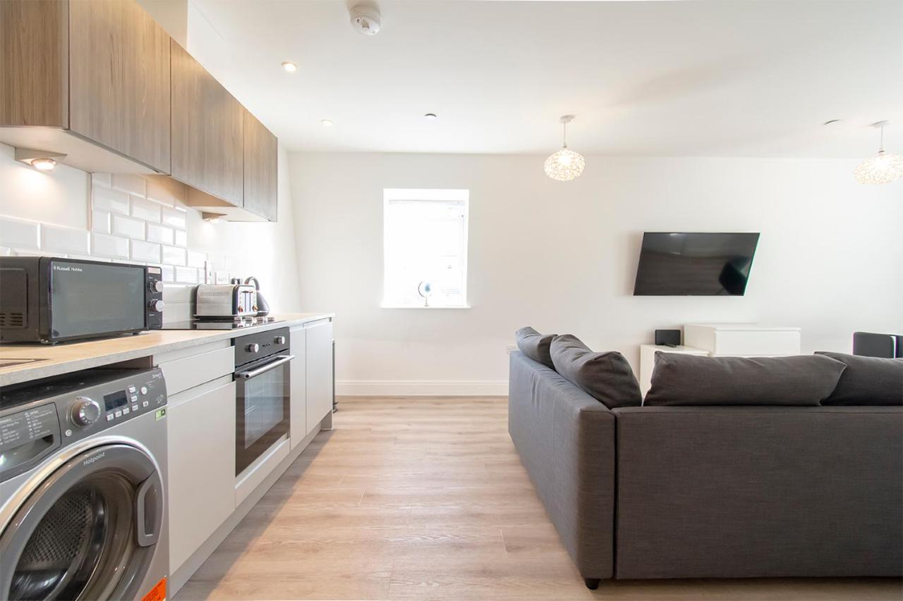 Modern 1 Bed Flat 2 Mins Walk From Restaurants Bars Clubs & Beach! Wow! Appartement Bournemouth Buitenkant foto