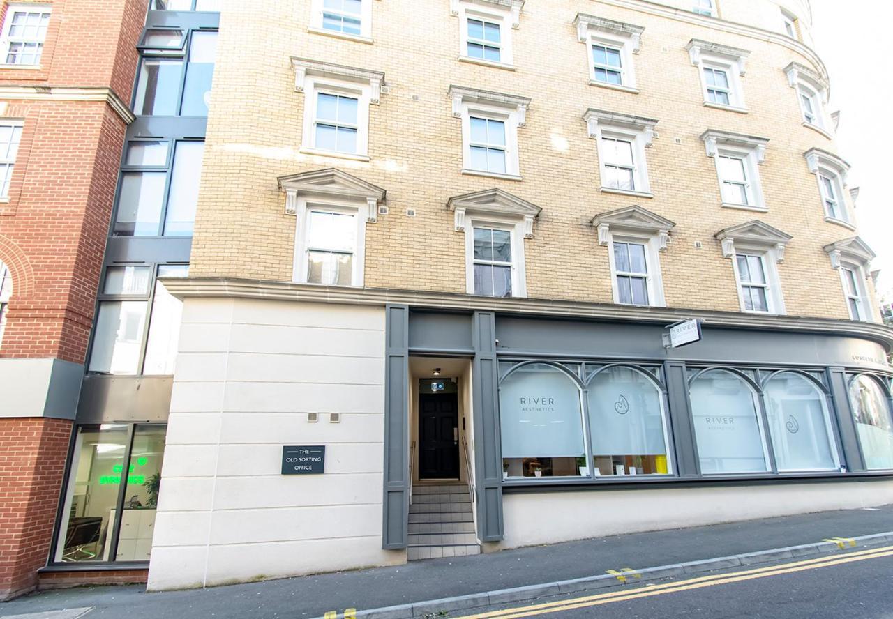 Modern 1 Bed Flat 2 Mins Walk From Restaurants Bars Clubs & Beach! Wow! Appartement Bournemouth Buitenkant foto