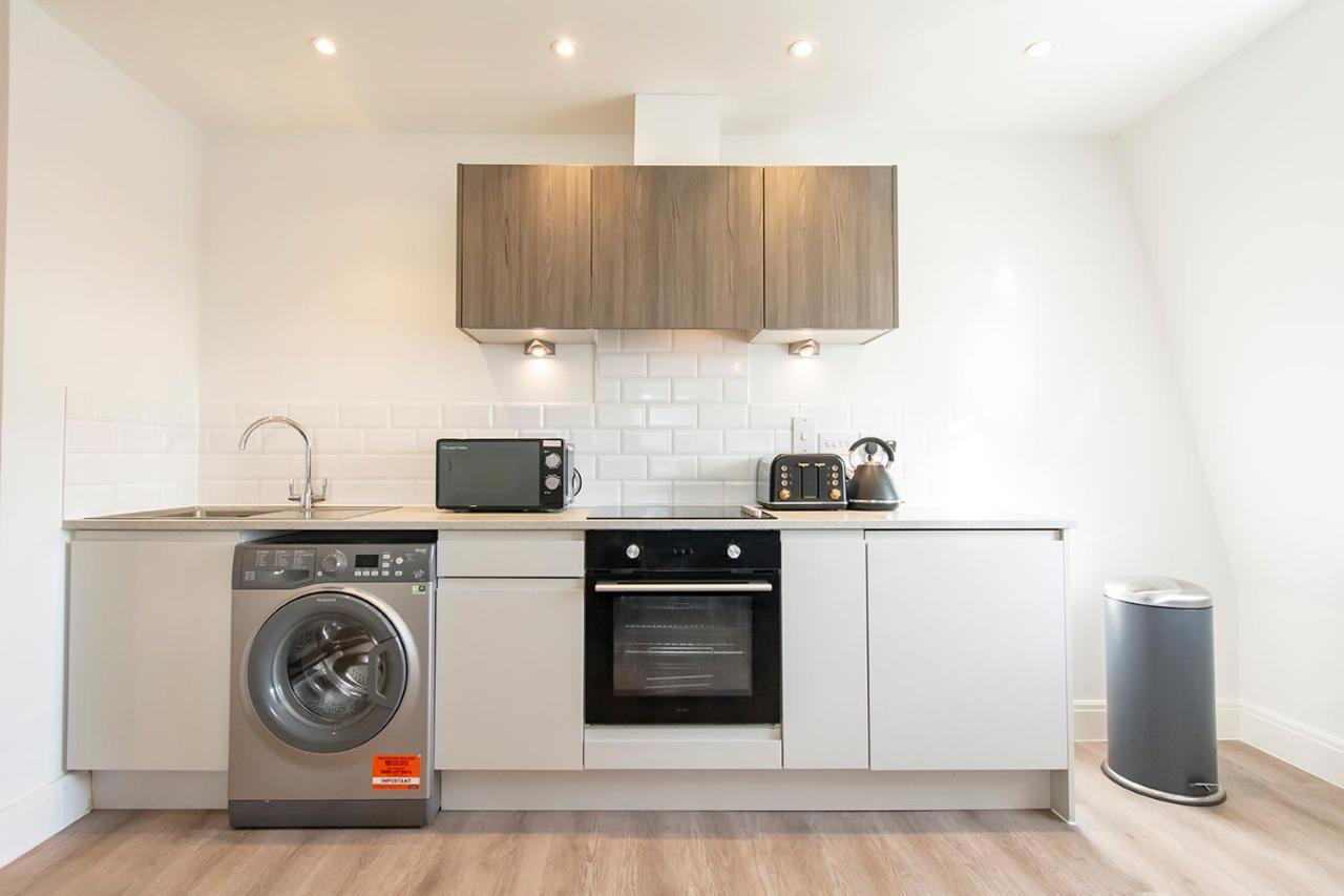 Modern 1 Bed Flat 2 Mins Walk From Restaurants Bars Clubs & Beach! Wow! Appartement Bournemouth Buitenkant foto